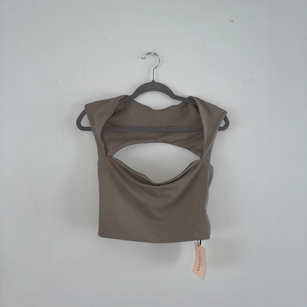 SHEIN Top Medium